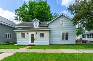 504 N Genesee St, Merrill, WI 54452 - Photo 2