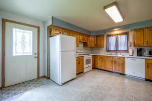 504 N Genesee St, Merrill, WI 54452 - Photo 6