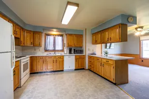 504 N Genesee St, Merrill, WI 54452 - Photo 8