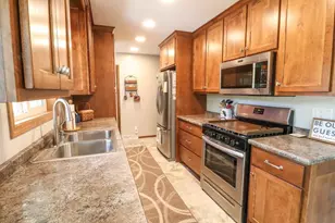 509 Auburn Ave, Marshfield, WI 54449 - Photo 6