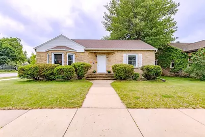 703 Kent Street, Wausau, WI 54403 - Photo 2