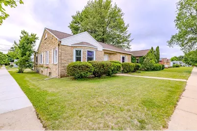 703 Kent Street, Wausau, WI 54403 - Photo 4