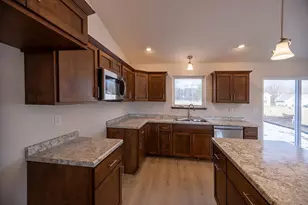 2200 S Cottonwood Ave, Marshfield, WI 54449 - Photo 12