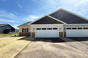 2107 S Ironwood Ave #, Marshfield, WI 54449 - Photo 2