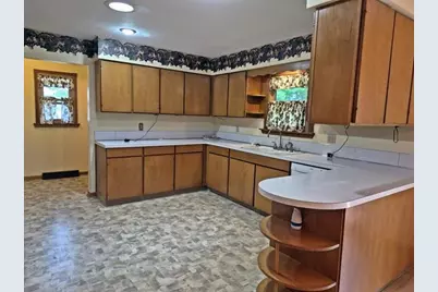 422 E Forest Street, Marshfield, WI 54449 - Photo 6