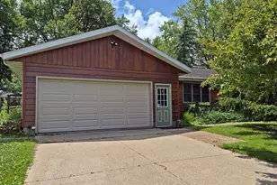 422 E Forest St, Marshfield, WI 54449 - Photo 2