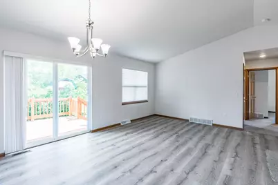 907 S 22nd Avenue, Wausau, WI 54401 - Photo 10