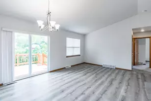 907 S 22nd Ave, Wausau, WI 54401 - Photo 10