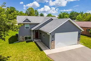 907 S 22nd Ave, Wausau, WI 54401 - Photo 2
