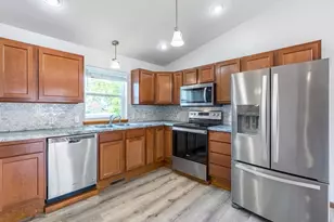 907 S 22nd Ave, Wausau, WI 54401 - Photo 12