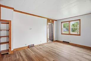 608 E 9th St, Marshfield, WI 54449 - Photo 12