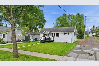 608 E 9th Street, Marshfield, WI 54449 - Photo 2