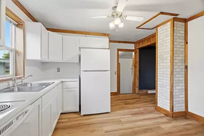 608 E 9th Street, Marshfield, WI 54449 - Photo 8