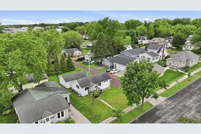 608 E 9th Street, Marshfield, WI 54449 - Photo 6