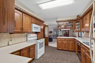 6925 Grotto Ave, Rudolph, WI 54475 - Photo 8