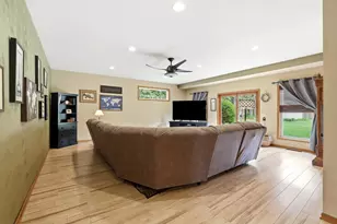 308 Ann Dr, Stevens Point, WI 54482 - Photo 8