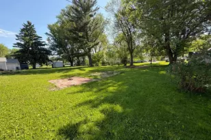 709 S Ash Ave, Marshfield, WI 54449 - Photo 4