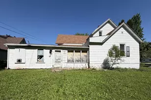 709 S Ash Ave, Marshfield, WI 54449 - Photo 2