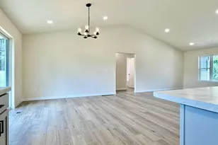 1351 Knapp St, Menomonie, WI 54729 - Photo 8