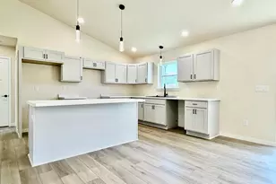 1351 Knapp St, Menomonie, WI 54729 - Photo 12
