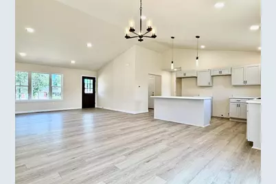 1351 Knapp Street, Menomonie, WI 54729 - Photo 4