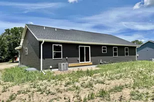 1351 Knapp St, Menomonie, WI 54729 - Photo 48