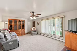 303 S 2nd Ln, Abbotsford, WI 54405 - Photo 4