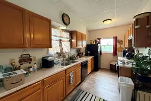 734 S 1st Ave, Wausau, WI 54401 - Photo 10