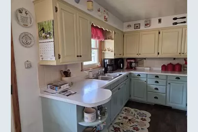 2825 Jefferson Street, Stevens Point, WI 54481 - Photo 2