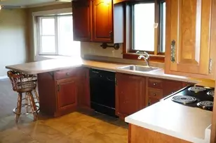 207 N Main St, Greenwood, WI 54437 - Photo 4