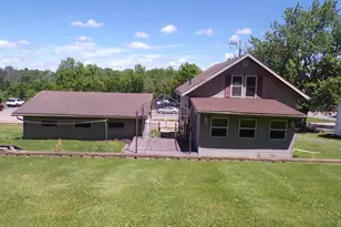 314 E 6th St, Neillsville, WI 54456 - Photo 6