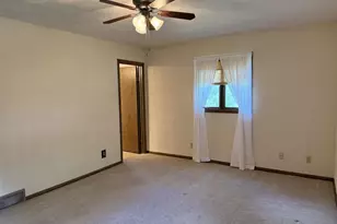 1107 W State St, Marshfield, WI 54449 - Photo 10