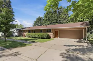 908 S 11th St, Wausau, WI 54403 - Photo 2