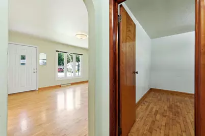 308 Walker Street, Stevens Point, WI 54481 - Photo 20