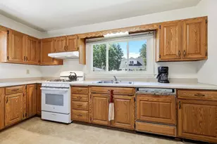 308 Walker St, Stevens Point, WI 54481 - Photo 16