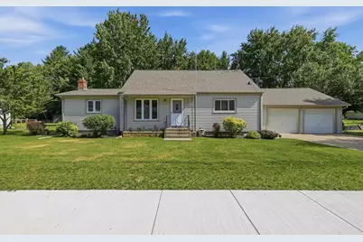 308 Walker Street, Stevens Point, WI 54481 - Photo 2