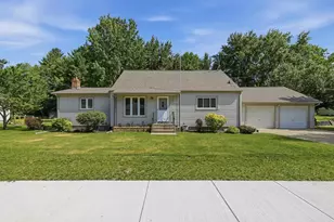 308 Walker St, Stevens Point, WI 54481 - Photo 2