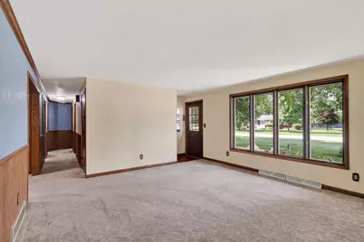 1060 Lakewood Lane, Wisconsin Rapids, WI 54494 - Photo 18