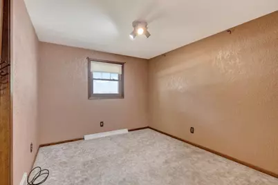 1060 Lakewood Lane, Wisconsin Rapids, WI 54494 - Photo 24