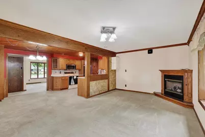 1060 Lakewood Lane, Wisconsin Rapids, WI 54494 - Photo 10