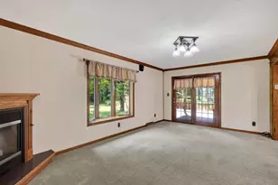 1060 Lakewood Ln, Wisconsin Rapids, WI 54494 - Photo 12