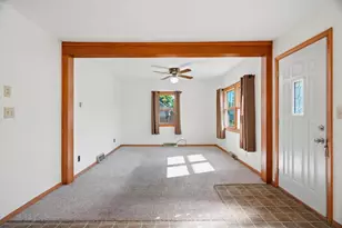 400 N Vine Ave, Marshfield, WI 54449 - Photo 2