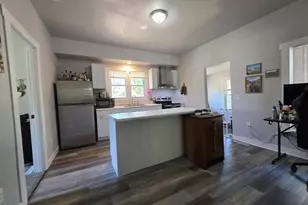 607 S Miller St, Oxford, WI 53952 - Photo 2