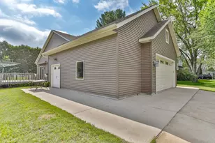 1615 Gemini Pl, Wausau, WI 54401 - Photo 8