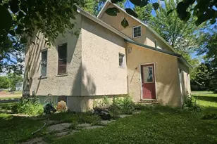 114 E 9th St, Marshfield, WI 54449 - Photo 4