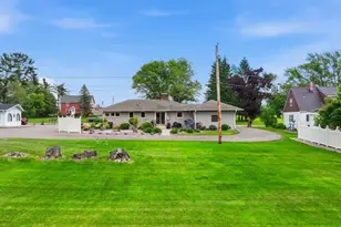 821 S Division St, Colby, WI 54421 - Photo 36
