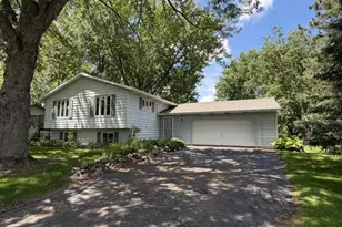 406 Evergreen Ave, Marshfield, WI 54449 - Photo 2