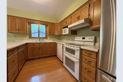 406 Evergreen Avenue, Marshfield, WI 54449 - Photo 6