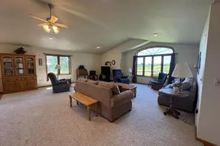138580 Woodland Dr, Marathon, WI 54448 - Photo 4