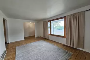 827 W North St, Marshfield, WI 54449 - Photo 4